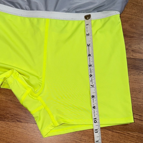 Lucky In Love Not War Neon Yellow Lined Gray Women Medium Stripe Accent Skirt - Picture 9 of 9